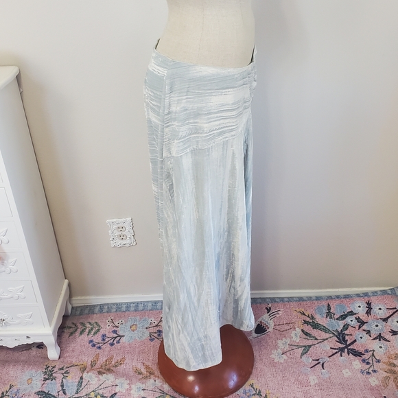 Vince Ruched Velvet Paneled Skirt in Pale Sea Grass Size 12 - Picture 4 of 9